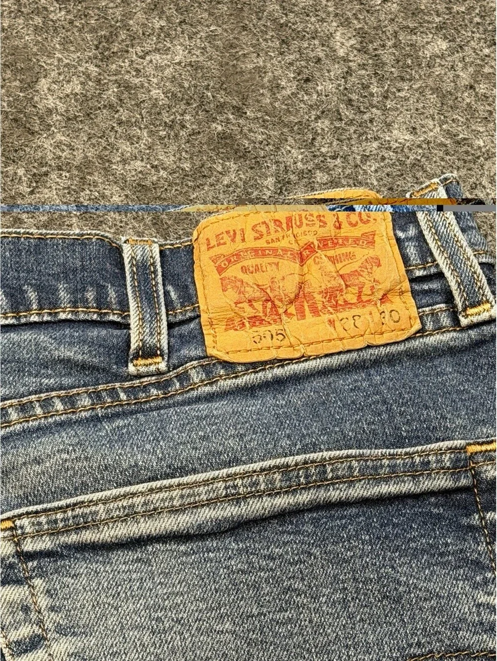 Levis 505 Regular Fit Jeans Mens 38x30 Blue Medium Wash Straight Leg Distressed